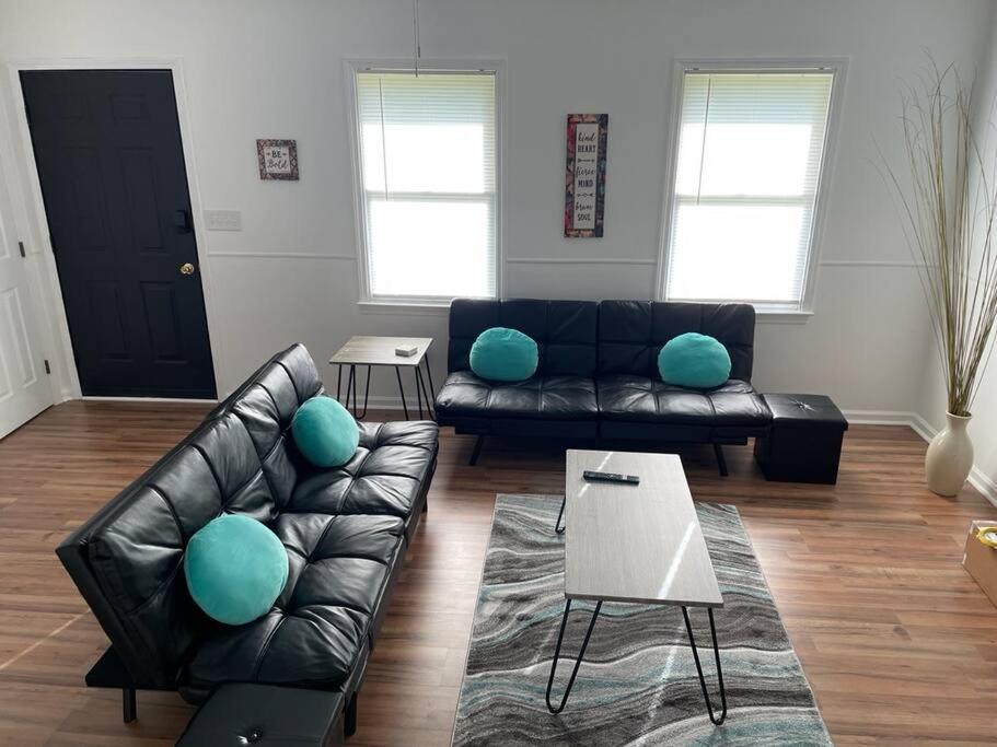 Modern Home Steps To Historic Downtown Salisbury Luaran gambar